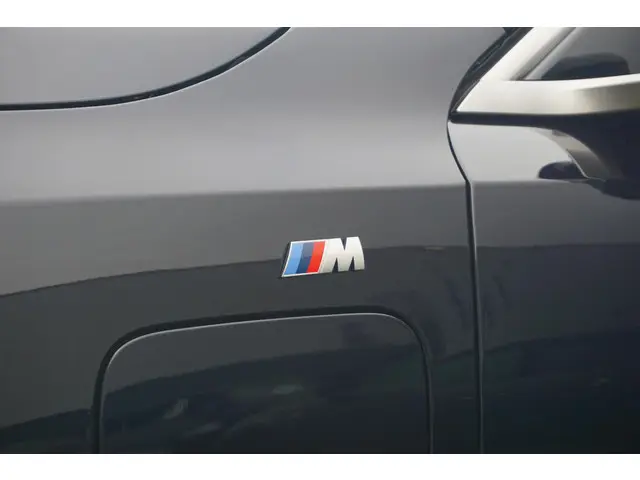 BMW 5 Serie Touring 530e 2024 Hybride Benzine 25