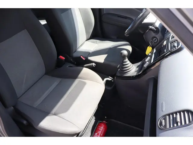Suzuki Splash 1.0 VVT Base, Trekhaak. 2012 Benzine 14