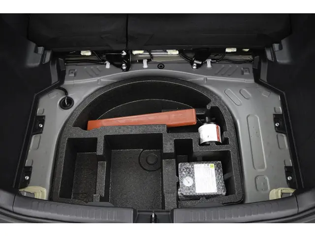 Toyota Yaris 1.5 Hybrid 115 2024 Hybride Benzine 32