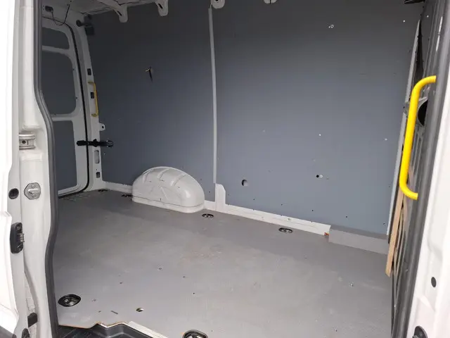 Volkswagen Crafter 35 2.0 TDI L3H3 Highline 2020 Diesel 32