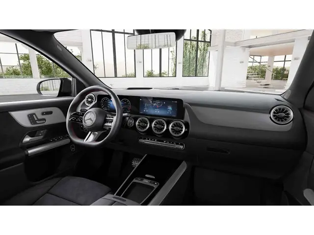 Mercedes-Benz GLA 180 Business Solution AMG 2025 Benzine 4
