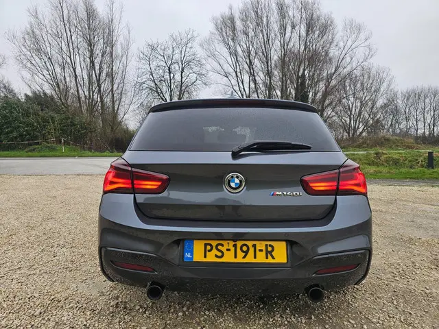 BMW 1 Serie M140i xDrive High Executive 2017 Benzine 8