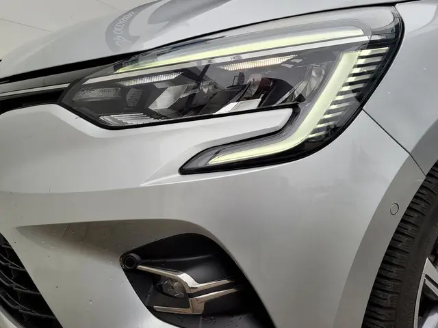 Renault Clio 1.0 TCe Intens 2020 Benzine 32