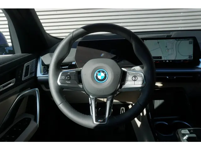 BMW iX2 xDrive30 2025 Elektrisch 7