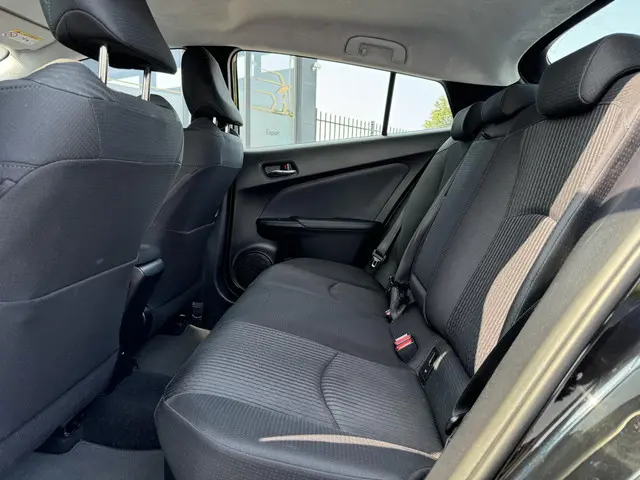 Toyota Prius 1.8 Dynamic 2017 Hybride Benzine 9