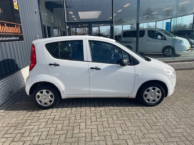 Opel Agila 1.0 Selection 2010 Benzine 4