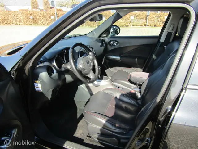 Nissan Juke 1.6 Tekna 2012 Benzine 8