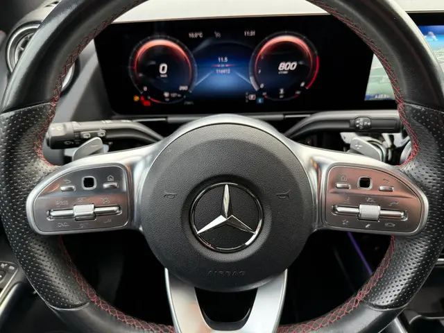Mercedes-Benz GLA 200 Business Solution AMG 2020 Benzine 17