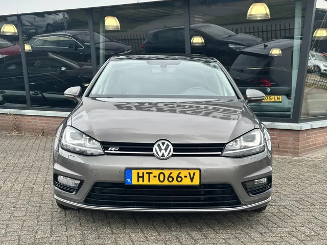 Volkswagen Golf 1.4 TSI Business Edition R 2016 Benzine 2