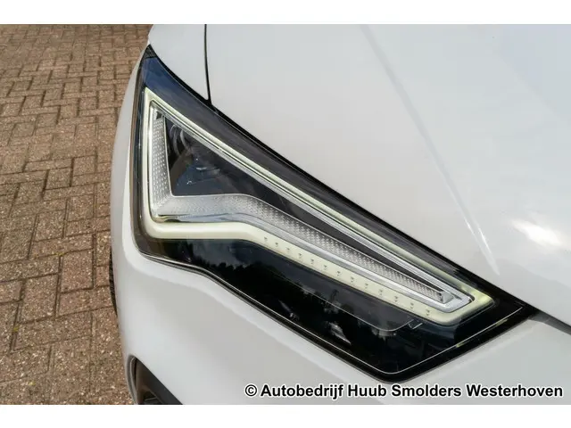 SEAT Ateca 1.5 TSI FR Business Intense 2022 Benzine 57