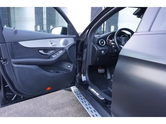Mercedes-Benz GLC Coupé 43 AMG 2019 Benzine 24