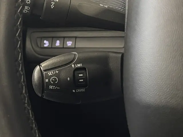 Peugeot 2008 1.2 PureTech Féline 2015 Benzine 19