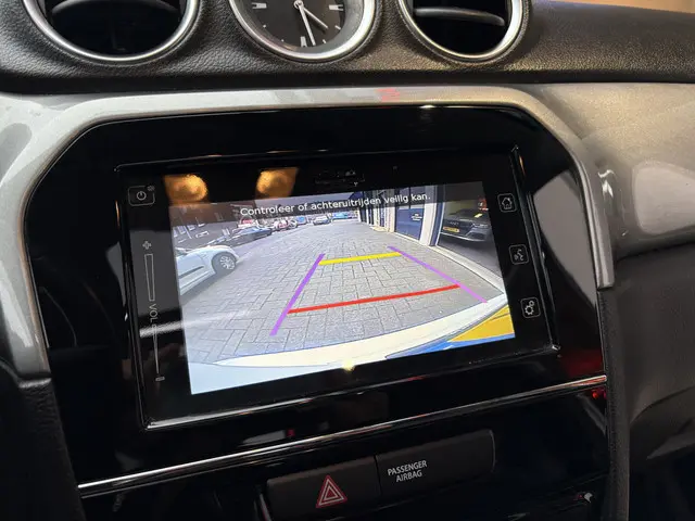 Suzuki Vitara 1.6 High Executive 2016 Benzine 19