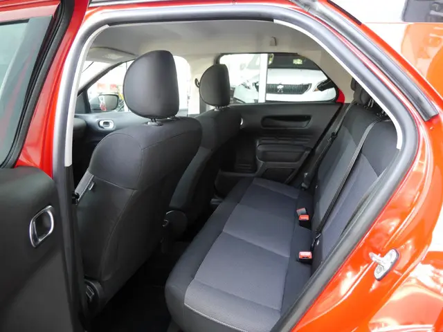 Citroën C4 Cactus 1.2 PureTech Feel 2015 Benzine 9