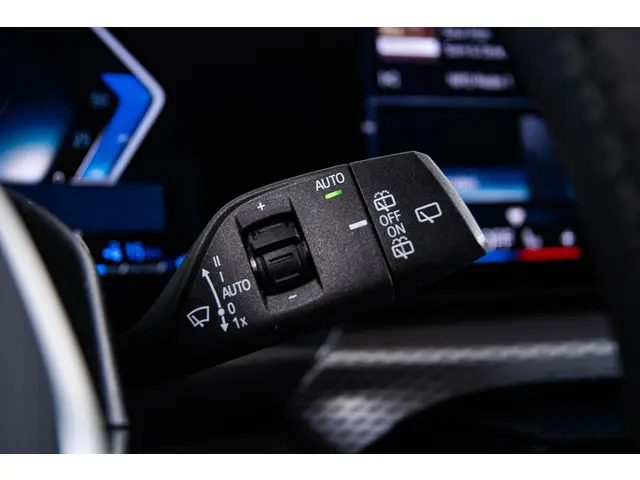 BMW 3 Serie Touring 330e 2025 Hybride Benzine 43