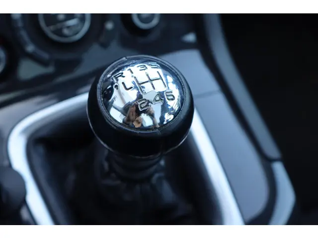 Peugeot 5008 1.6 HDi Active 5p. 2014 Diesel 27