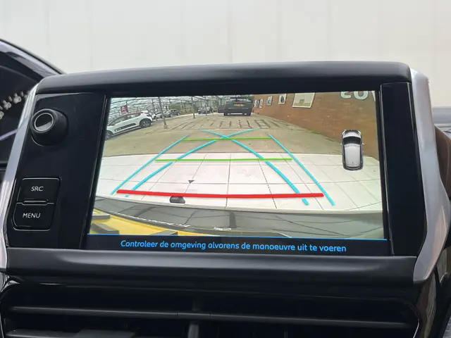 Peugeot 208 PureTech 110 Allure Automaat 2018 Benzine 15