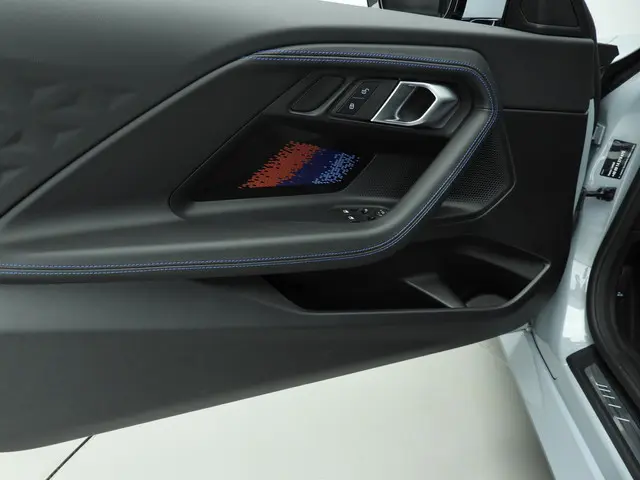 BMW 2 Serie Coupé 218i 2025 Benzine 33