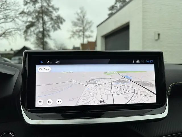 Peugeot 2008 1.2 Hybrid 145 PK GT 2025 Hybride Benzine 23