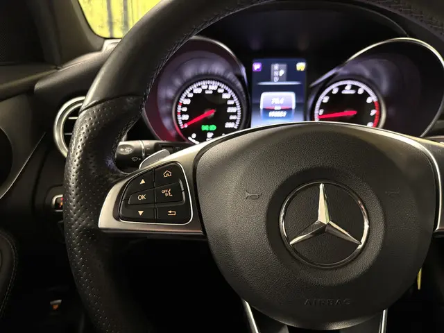 Mercedes-Benz GLC 250 4MATIC Prestige 2016 Benzine 23