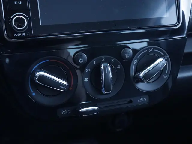 Mitsubishi Space Star 1.2 Connect+ 2024 Benzine 9