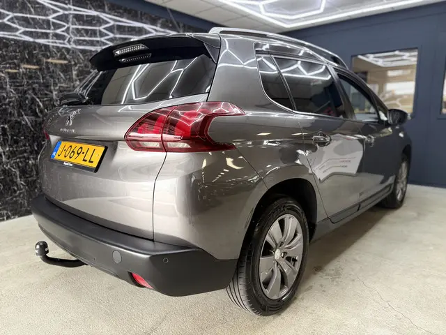 Peugeot 2008 1.2 PureTech Blue Lion 2019 Benzine 5