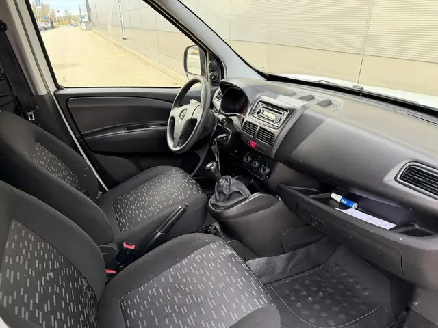 Opel Combo 1.3 CDTi L1H1 Edition 2018 Diesel 10