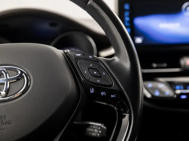 Toyota C-HR 1.8 Hybrid Sport 2018 Hybride Benzine 20