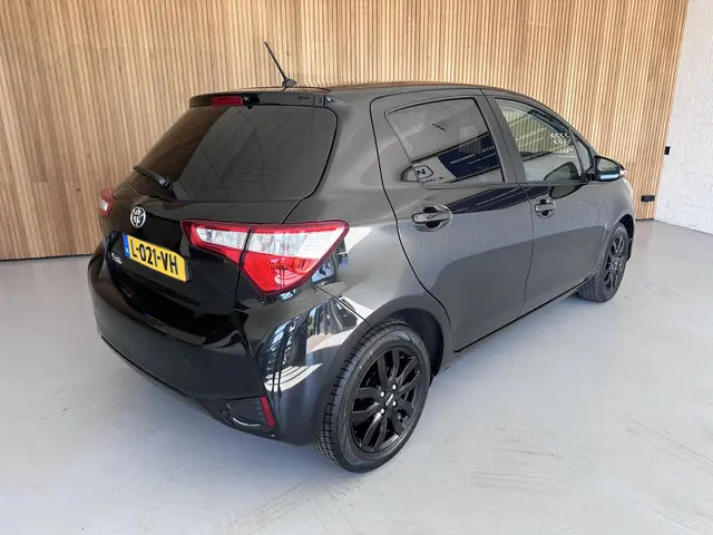 Toyota Yaris 1.0 VVT-i Y20 2018 Benzine