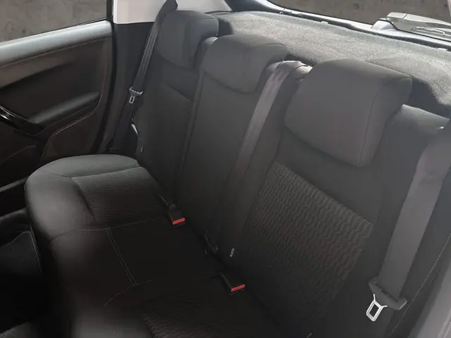 Peugeot 208 1.2 PureTech Sport 2015 Benzine 13