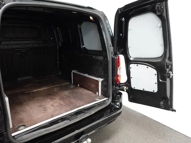 Opel Combo 130PK Automaat L1H1 2023 Diesel 7