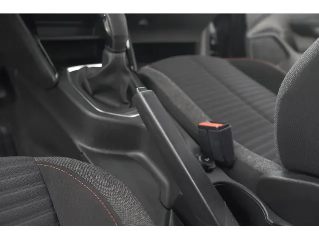 Peugeot 208 PureTech 75 Active 2023 Benzine 34