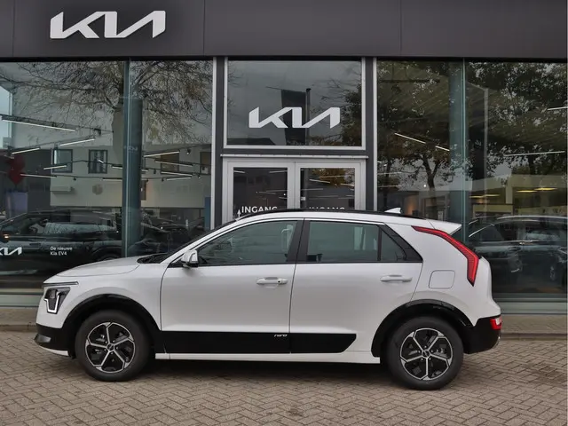 Kia Niro 1.6 GDi Hybrid DynamicLine 2024 Hybride Benzine 2