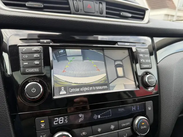 Nissan QASHQAI 1.6 163pk Connect Edition 2015 Benzine 6