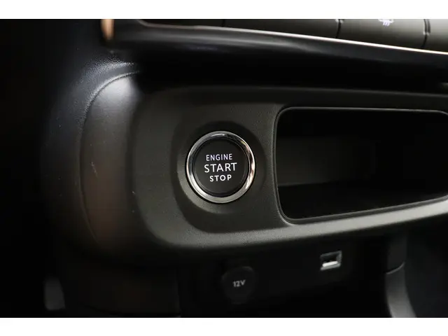 Citroën C3 1.2 PureTech Max 2024 Benzine 8