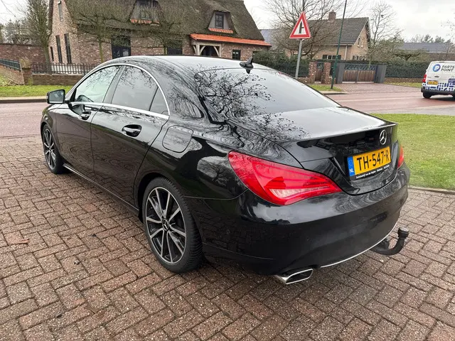 Mercedes-Benz CLA 180 Prestige automaat 2014 Benzine 7