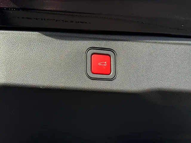 Jeep Avenger 1.2 Altitude 2024 Benzine 30