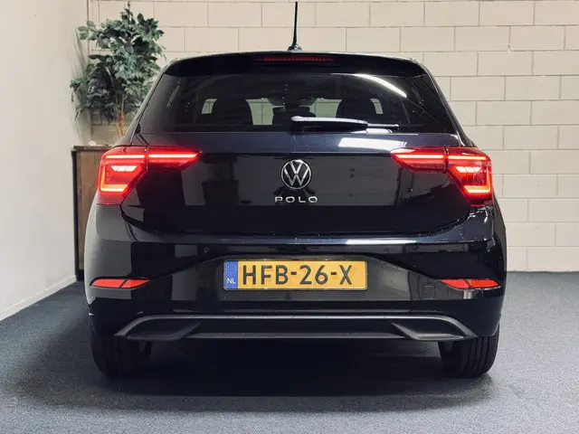 Volkswagen Polo 1.0 TSI 2024 Benzine 8