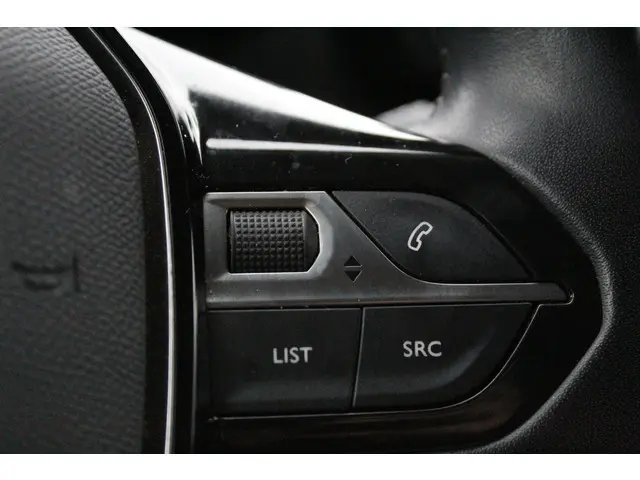 Peugeot 2008 1.5 BlueHDi Blue Lease Allure 2020 Diesel 20