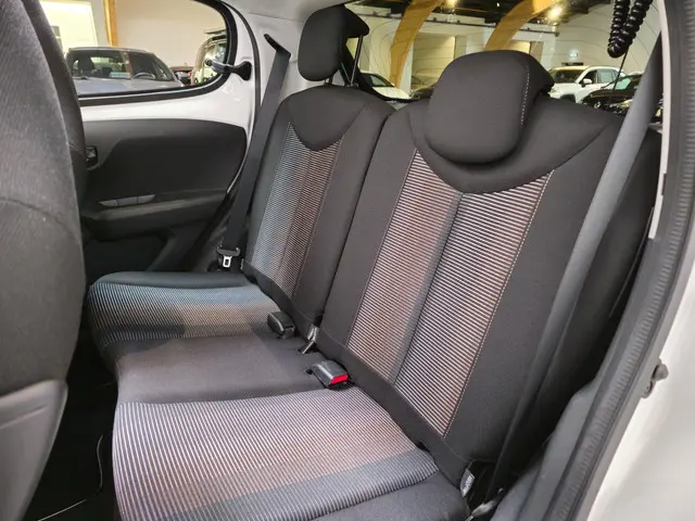 Peugeot 108 1.0 VTi Active Top 2014 Benzine 19