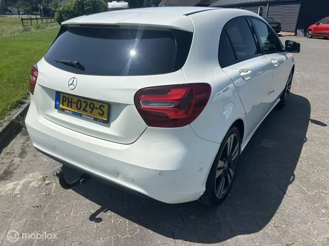 Mercedes-Benz A-Klasse 160 Prestige 2017 Benzine 4