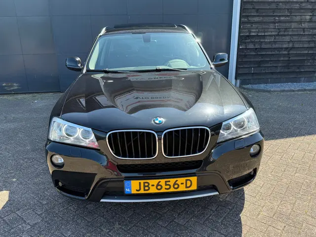 BMW X3 XDrive20i High Executive 2013 Benzine 3