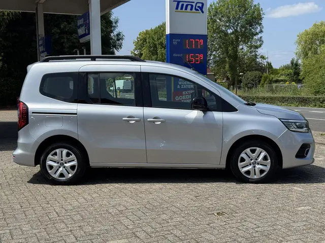 Renault Kangoo 1.3 TCe 100 Luxe L1 2022 Benzine 7