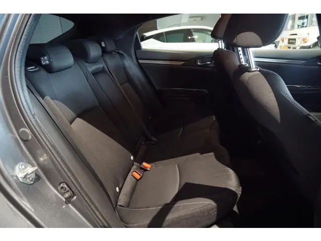 Honda Civic 1.0 i-VTEC Elegance 2018 Benzine 13