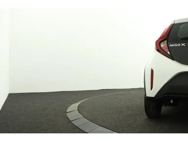 Toyota Aygo X 1.0 VVT-i MT Play 2024 Benzine 40