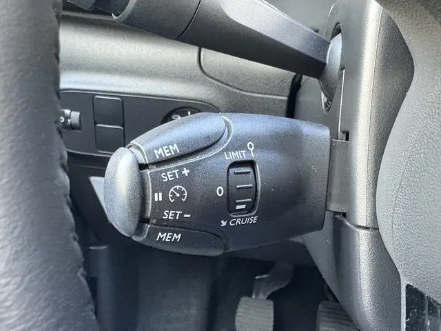 Citroën C3 1.2 PureTech Shine 2021 Benzine 20