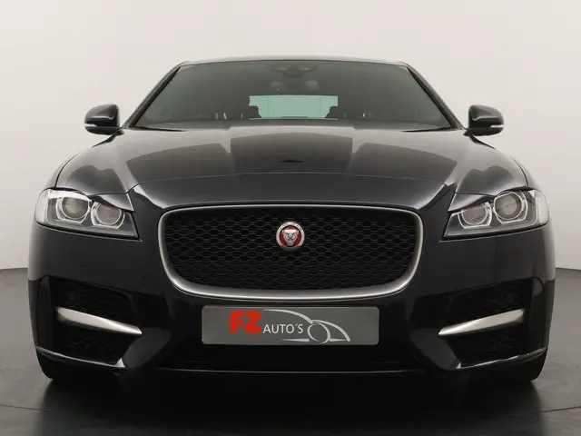 Jaguar XF 2.0d Portfolio 2018 Diesel 8