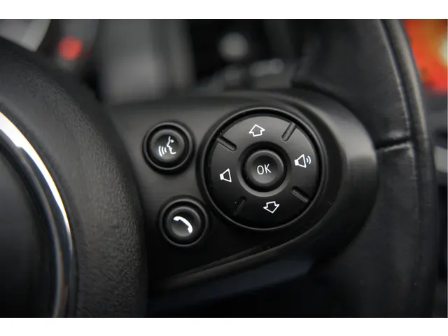 MINI Cooper Cabrio Mini 1.5 Chili 2018 Benzine 32