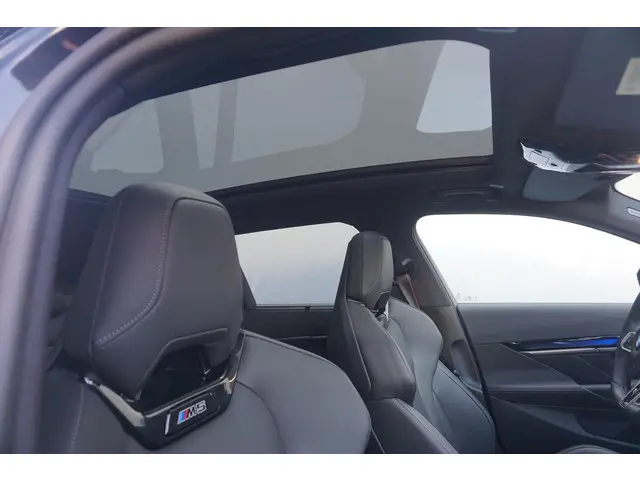 BMW M5 Touring 2025 Hybride Benzine 26