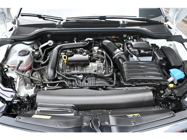 Škoda Kamiq 1.0 TSI Ambition 2021 Benzine 40